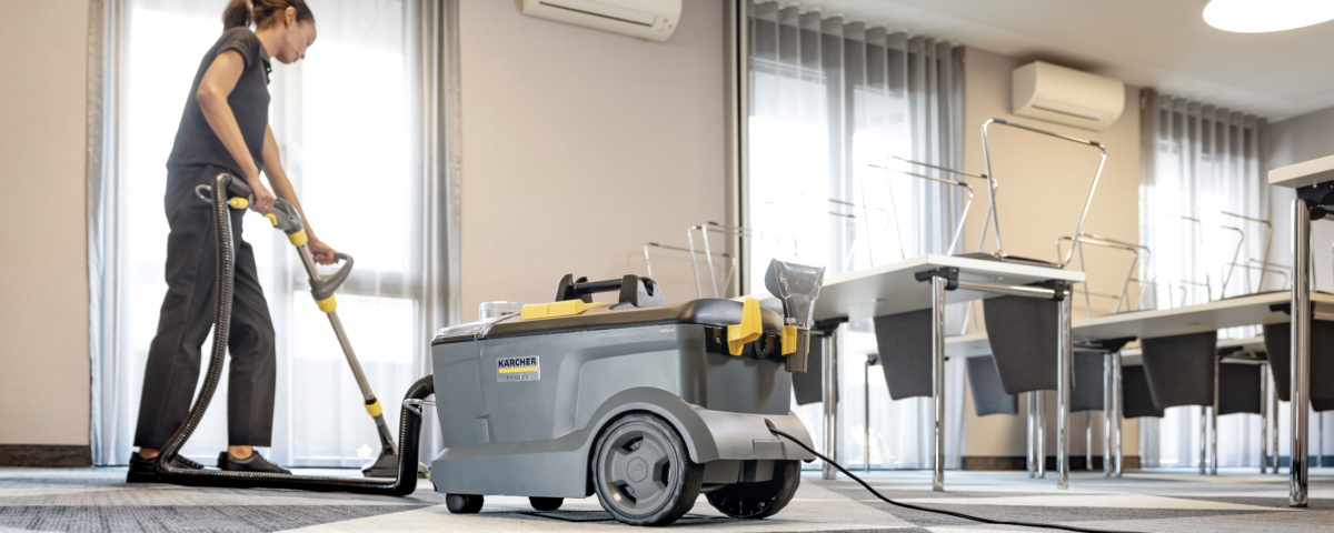 Puzzi 10 carpet/upholstery cleaner